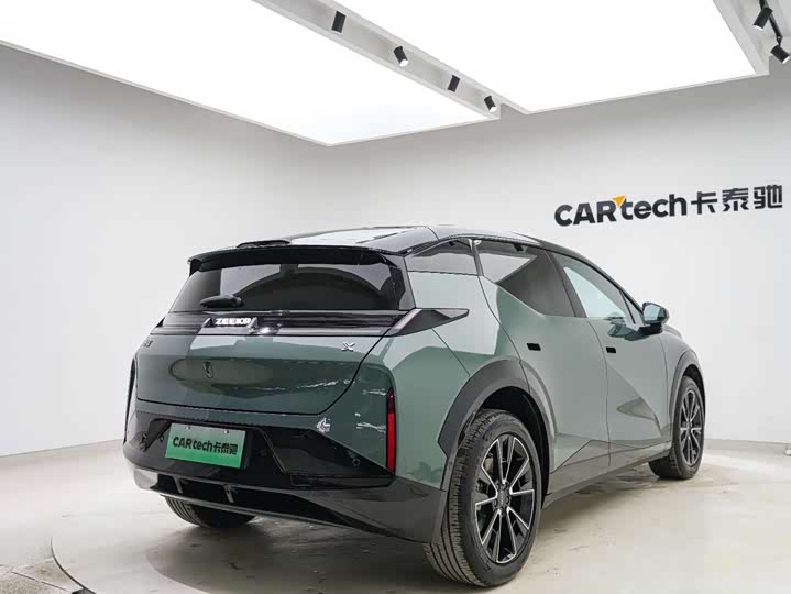 Фото 2 - Zeekr X