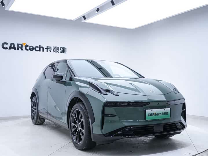 Фото 8 - Zeekr X