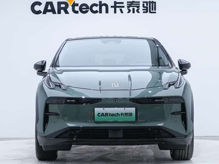 Фото 9 - Zeekr X