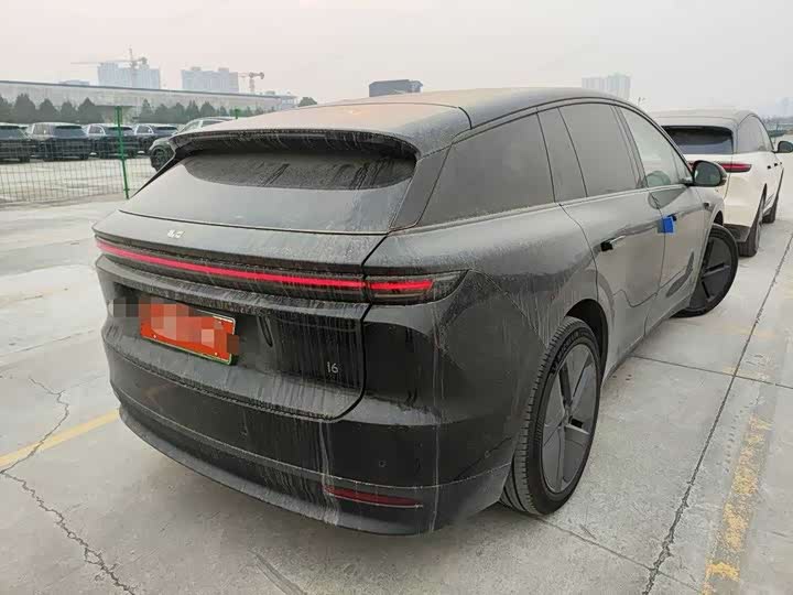 Фото 2 - LiXiang i6