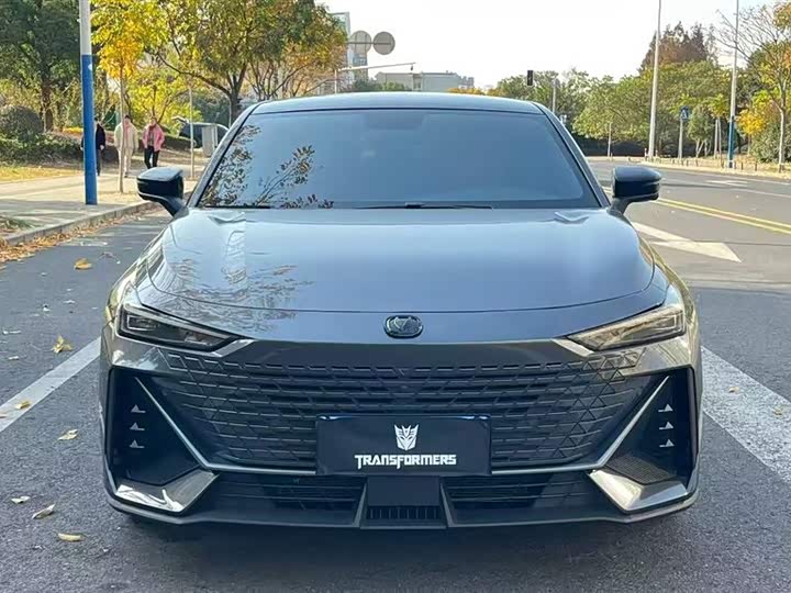 Фото 2 - Changan UNI-V