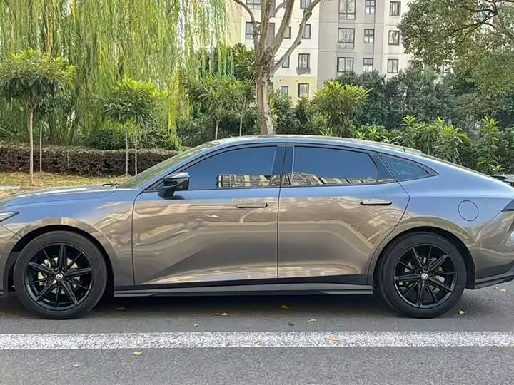 Фото 3 - Changan UNI-V