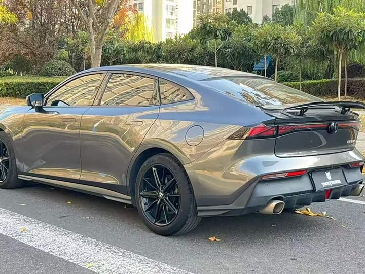 Фото 8 - Changan UNI-V