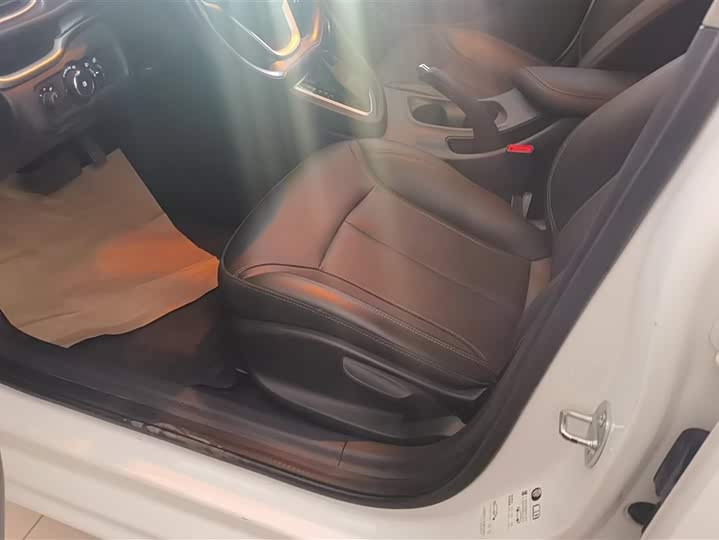 Фото 7 - Buick Excelle GT