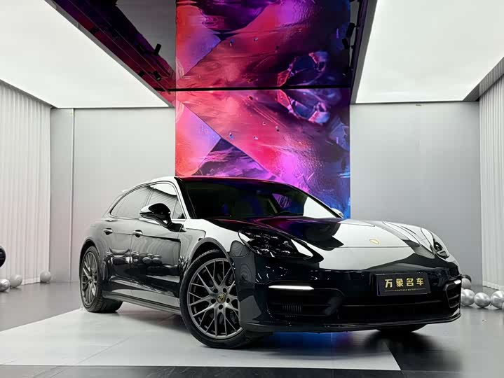 Фото 5 - Porsche Panamera