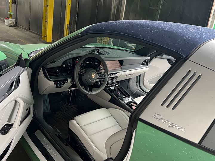 Фото 3 - Porsche 911