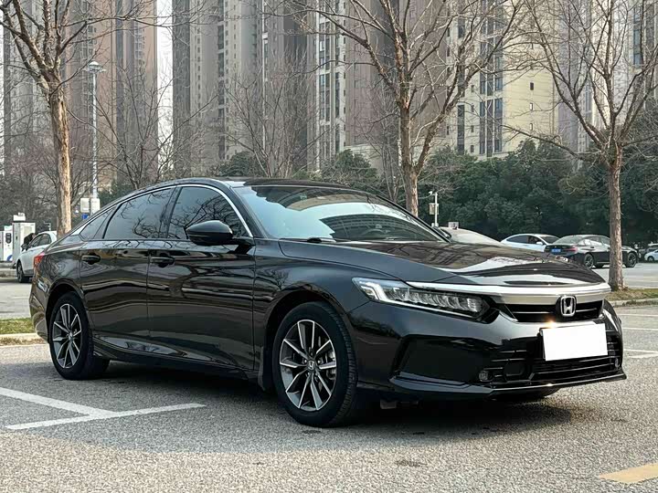 Фото 3 - Honda Inspire