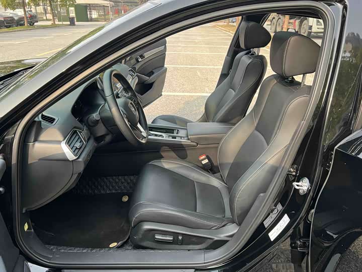 Фото 7 - Honda Inspire