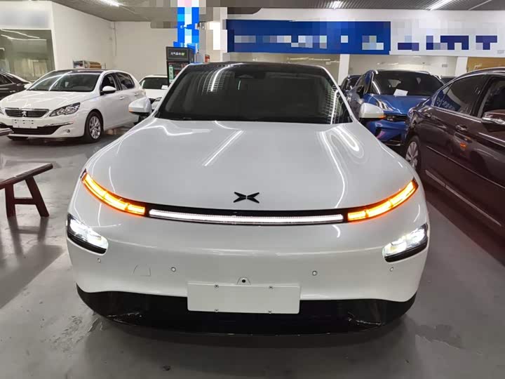 Фото 3 - XPeng P7