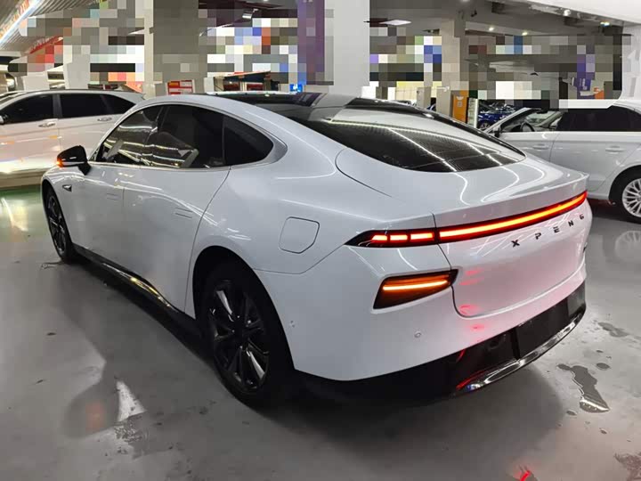 Фото 5 - XPeng P7