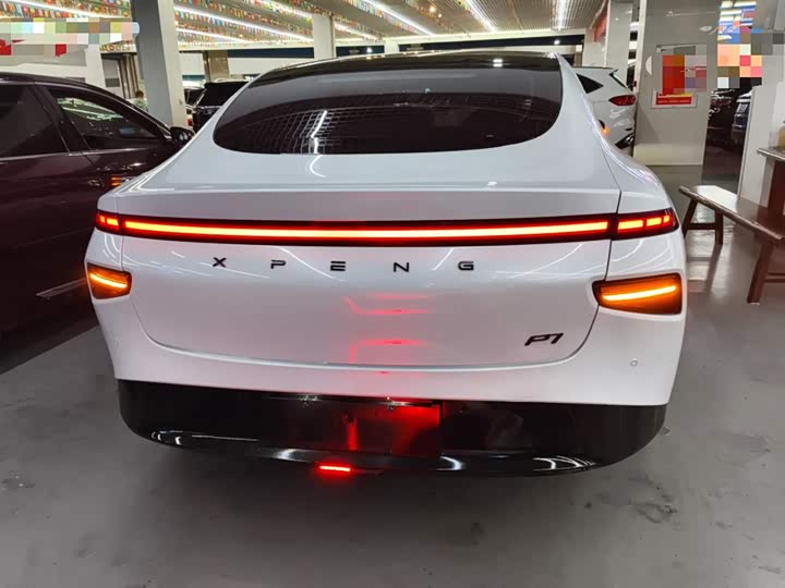 Фото 6 - XPeng P7