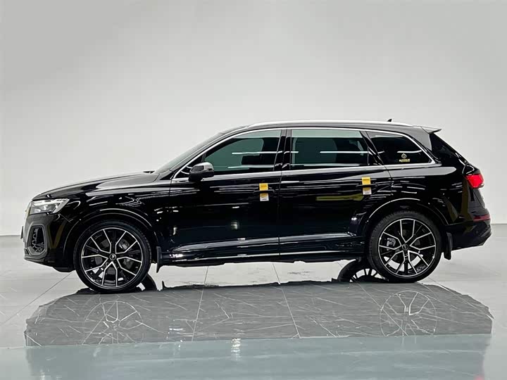 Фото 3 - Audi Q7