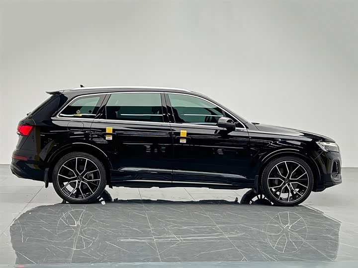 Фото 7 - Audi Q7