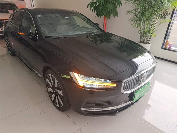 Фото 4 - Volvo S90 Hybrid