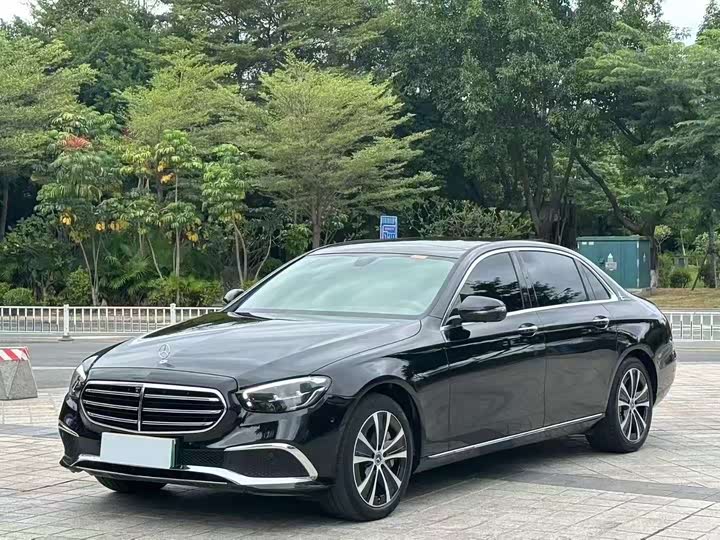 Фото 1 - Mercedes-Benz E-Class Hybrid