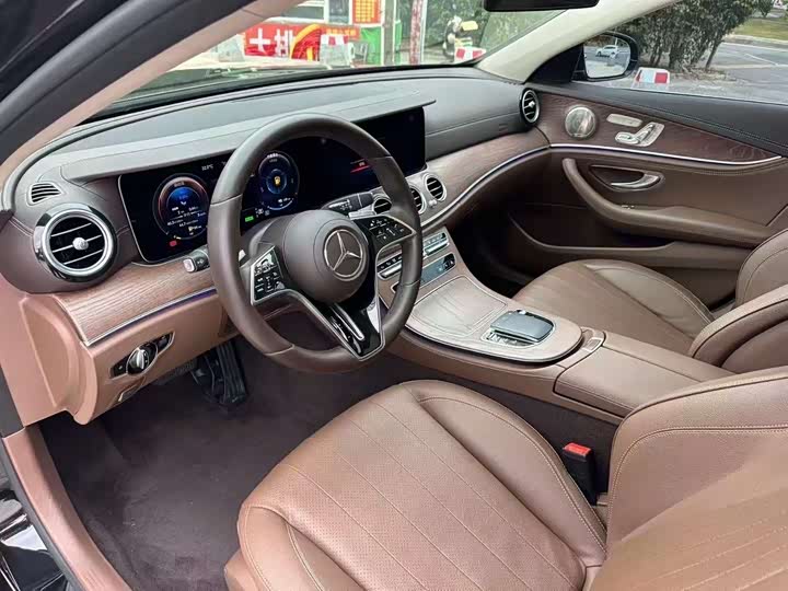 Фото 5 - Mercedes-Benz E-Class Hybrid