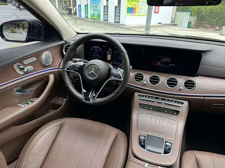 Фото 8 - Mercedes-Benz E-Class Hybrid