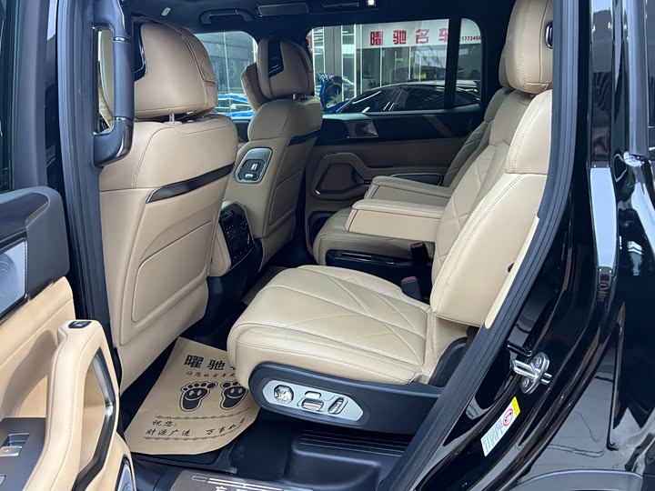 Фото 9 - BYD FangChengBao Leopard 8