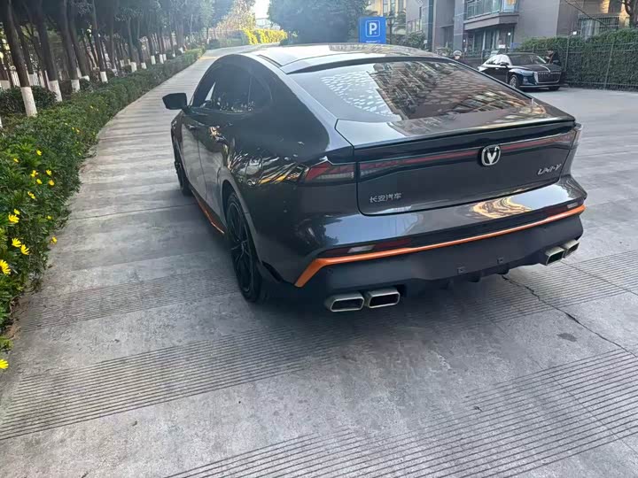 Фото 8 - Changan UNI-V