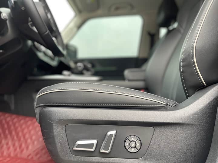 Фото 7 - Tank 300