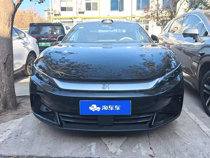 Фото 2 - BYD Han