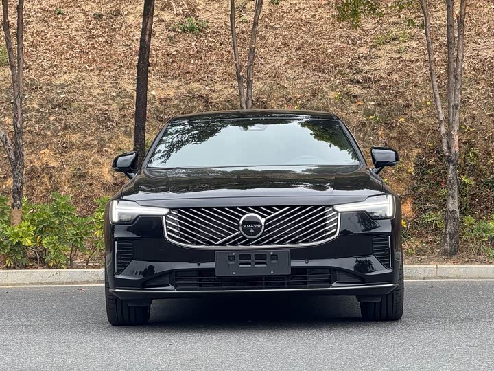 Фото 3 - Volvo S90