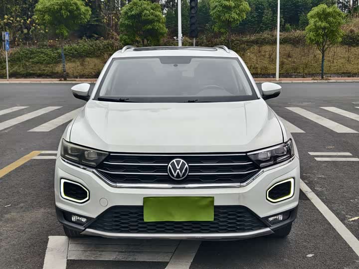 Фото 2 - Volkswagen T-Roc
