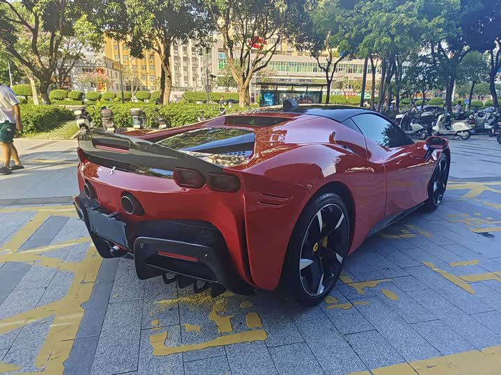 Фото 4 - Ferrari SF90