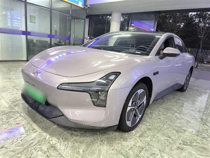 Фото 1 - XPeng Mona M03