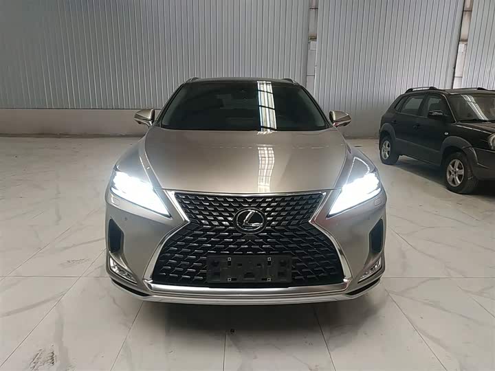 Фото 3 - Lexus RX