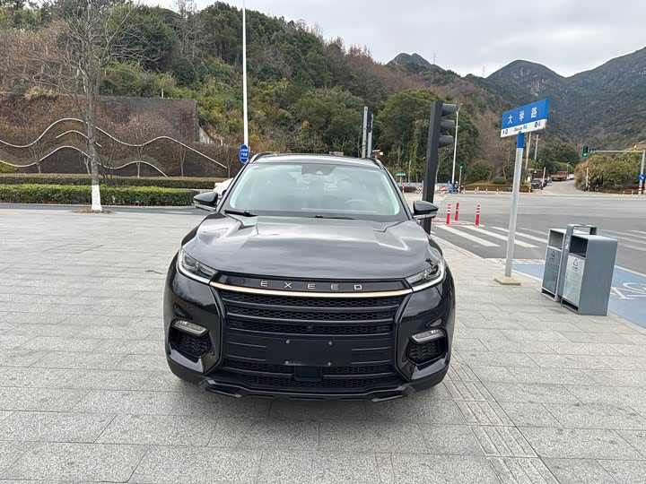 Фото 2 - Exeed TX