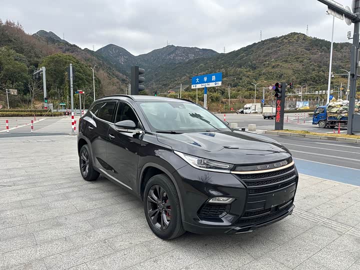 Фото 3 - Exeed TX