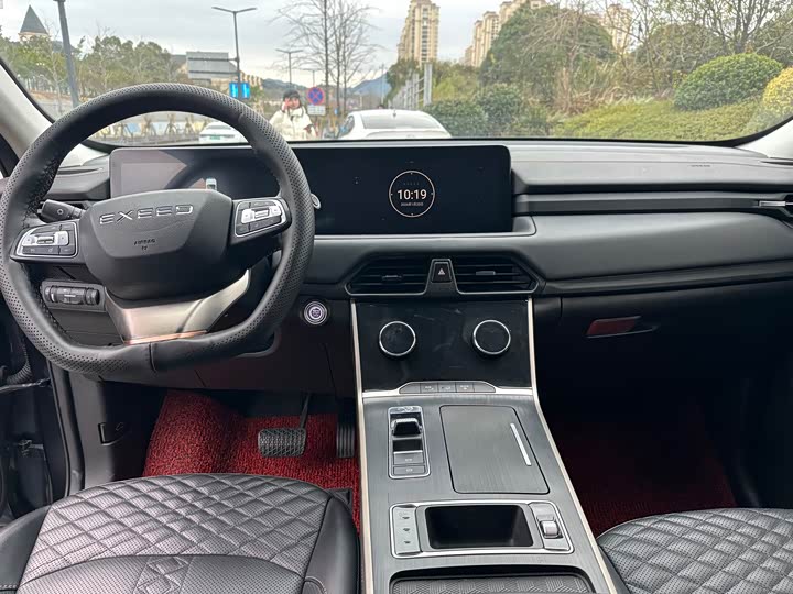 Фото 9 - Exeed TX