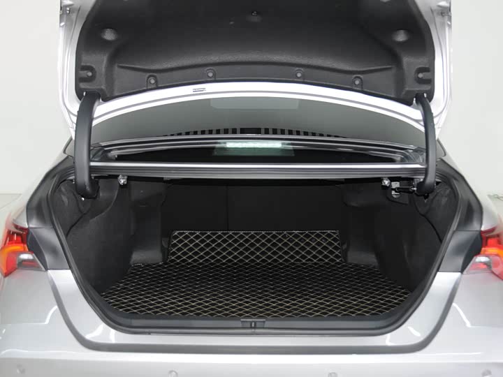 Фото 6 - Toyota Avalon