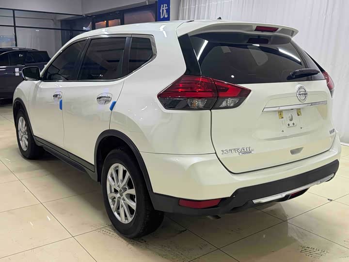 Фото 4 - Nissan X-Trail