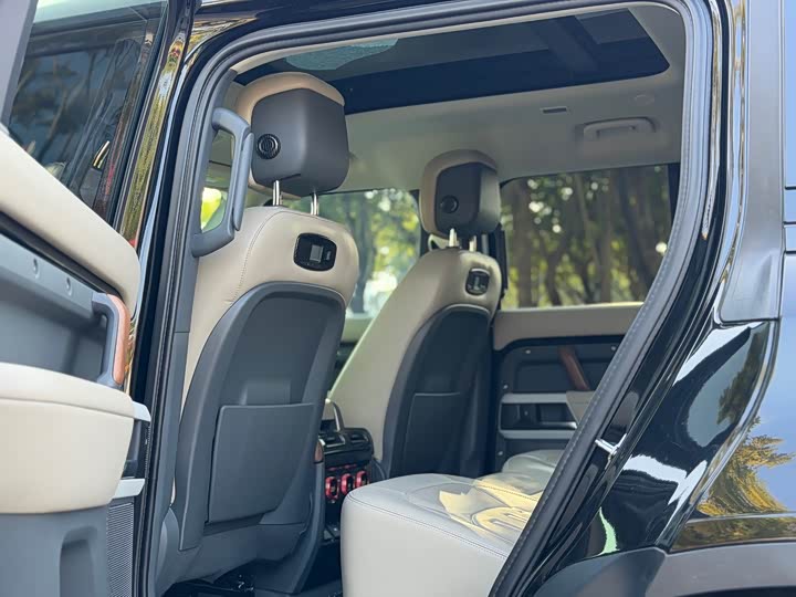 Фото 6 - Land Rover Defender