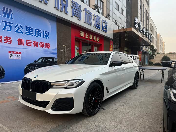 Фото 1 - BMW 5 Series