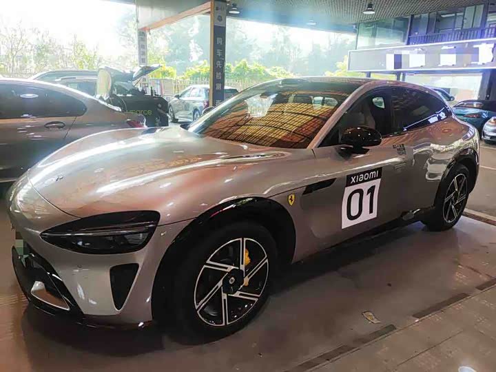 Фото 1 - Xiaomi YU7