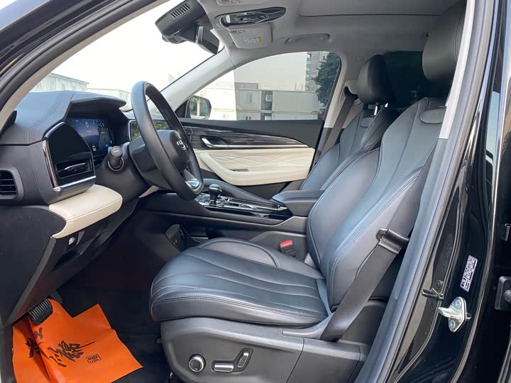 Фото 8 - Geely Monjaro