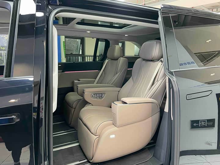 Фото 9 - XPeng X9