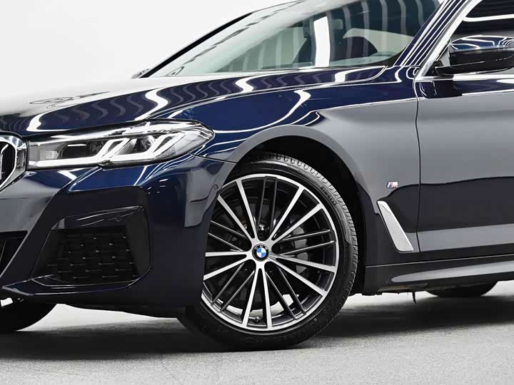 Фото 3 - BMW 5 Series