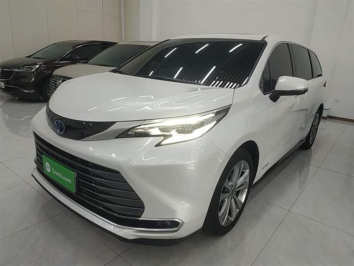 Фото 1 - Toyota Sienna