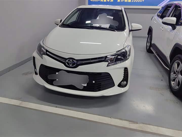 Фото 2 - Toyota Vios