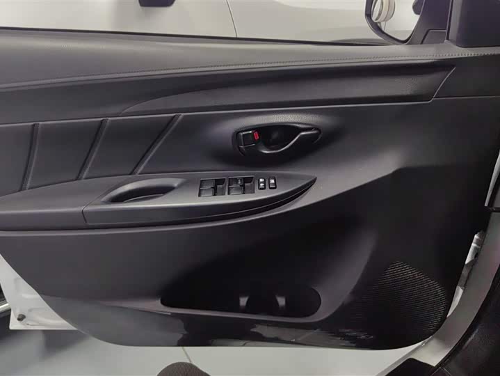 Фото 7 - Toyota Vios