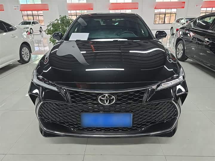 Фото 3 - Toyota Avalon
