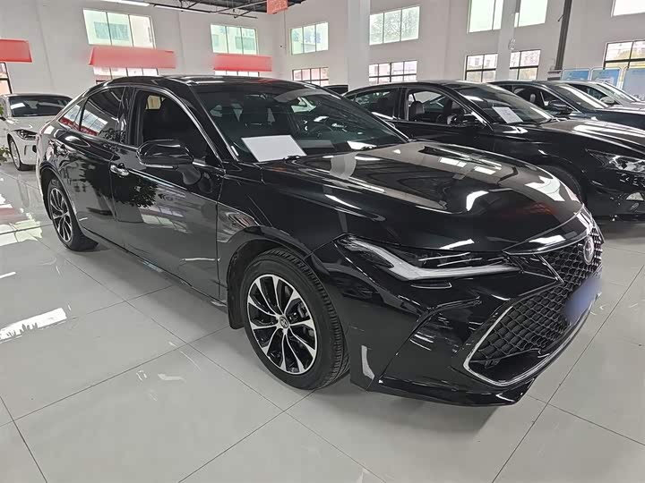 Фото 4 - Toyota Avalon