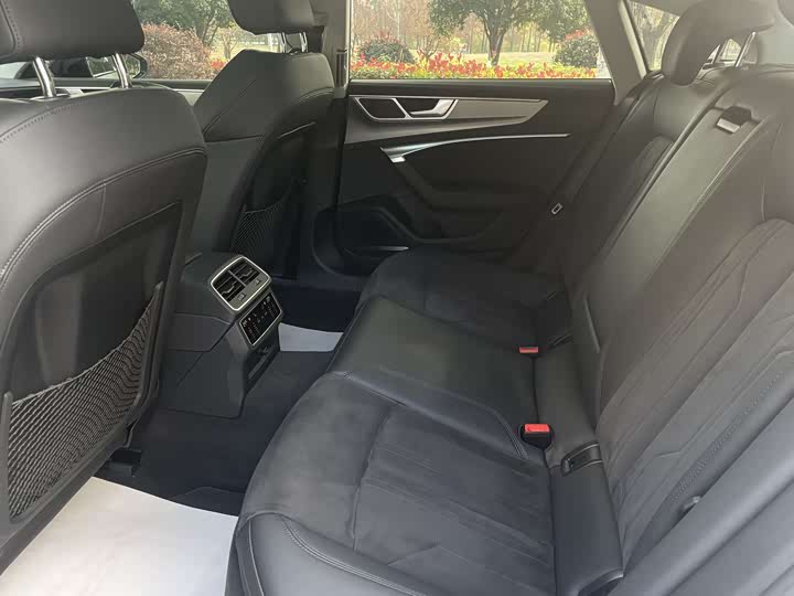 Фото 4 - Audi A7