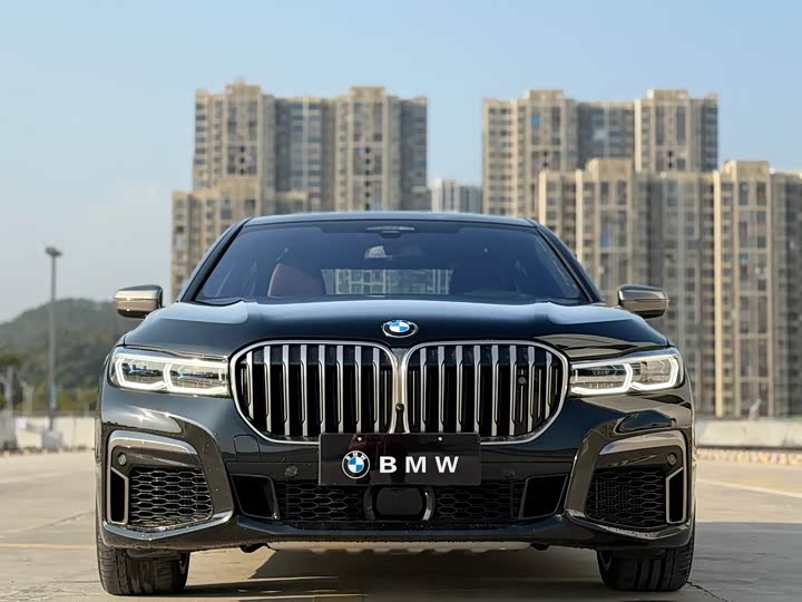 Фото 2 - BMW 7 Series