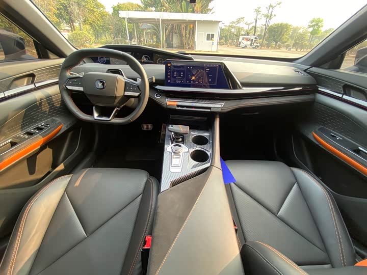 Фото 6 - Changan UNI-V