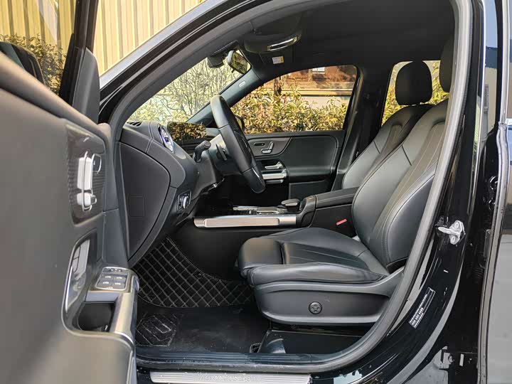 Фото 3 - Mercedes-Benz GLB-Class